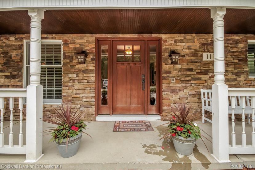 111 Manor Road Bloomfield Hills, MI 48304 - Photo 2 of 65 004-1234044-mls.jpg