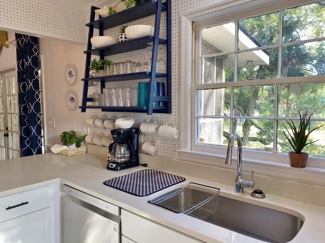 404 Jungle Road Edisto Island, SC 29438 - Photo 19 of 61 17 (640x478)