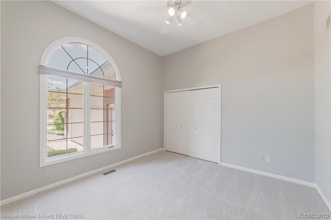 3357 Sawgrass Court Rochester, MI 48309 - Photo 6 of 26 3357 Sawgrass-4.jpg