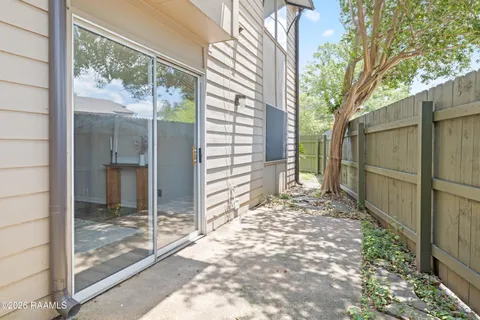 $115,000 | 220 Doucet Road, Unit 107A, Lafayette, LA 70503