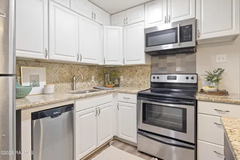 $115,000 | 220 Doucet Road, Unit 107A, Lafayette, LA 70503