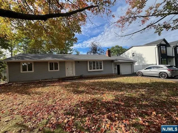 $4,600 | 186 Cleenput Terrace, Paramus, NJ 07652