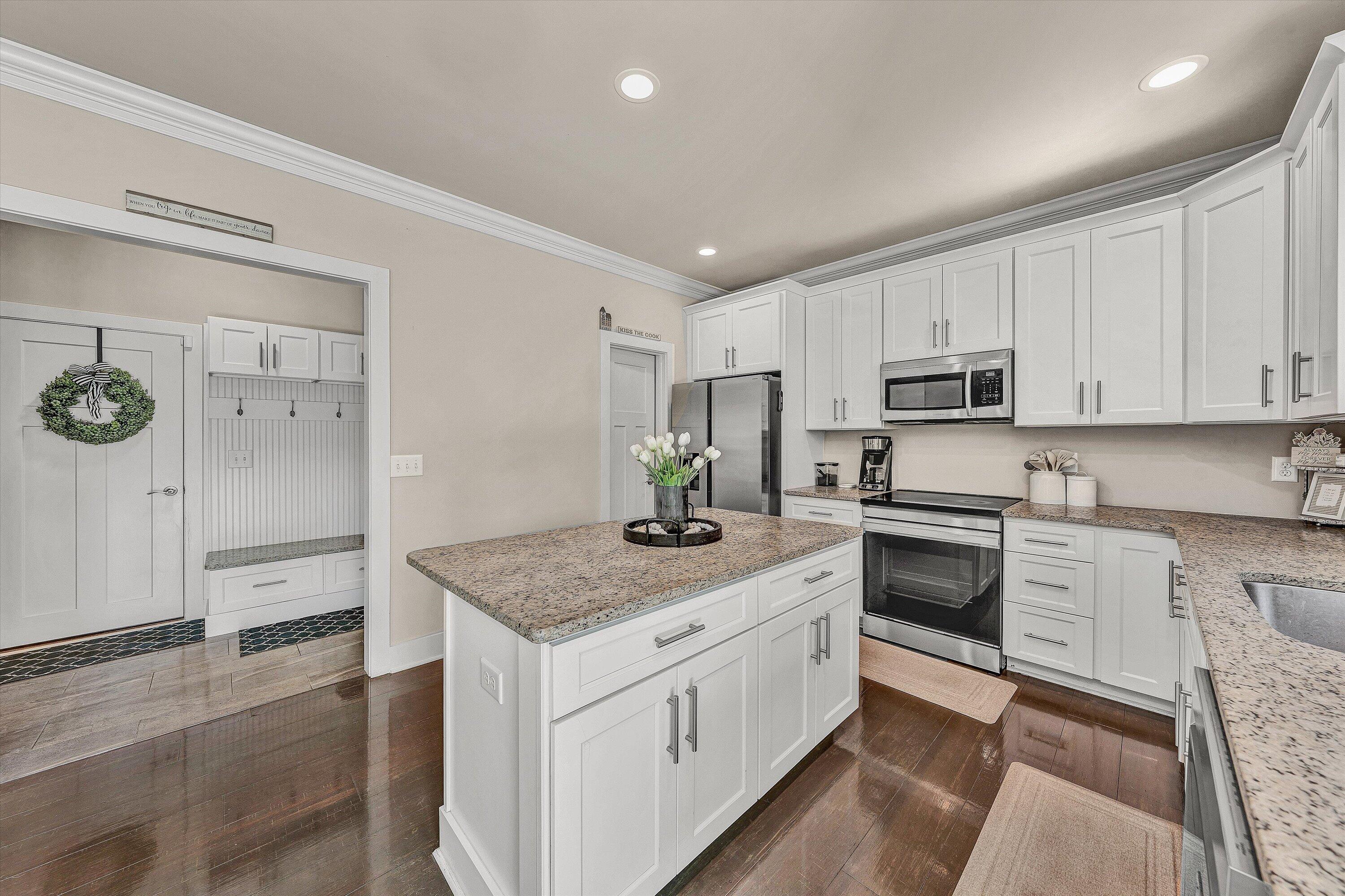 2750 McVitty Road Roanoke, VA 24018 - Photo 14 of 55 13-DSC00172
