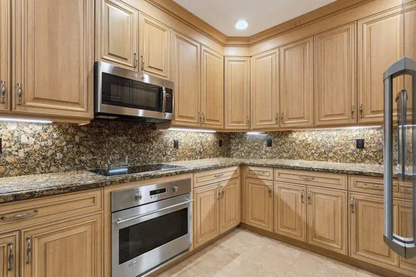 $5,000 | 3873 Northeast 22nd Way, Lighthouse Point, FL 33064