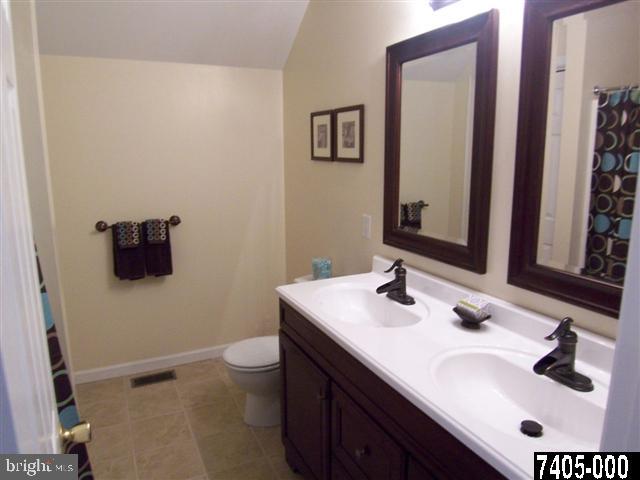 145 Bitternut Road Mount Wolf, PA 17347 - Photo 17 of 25 Gallery Image 17