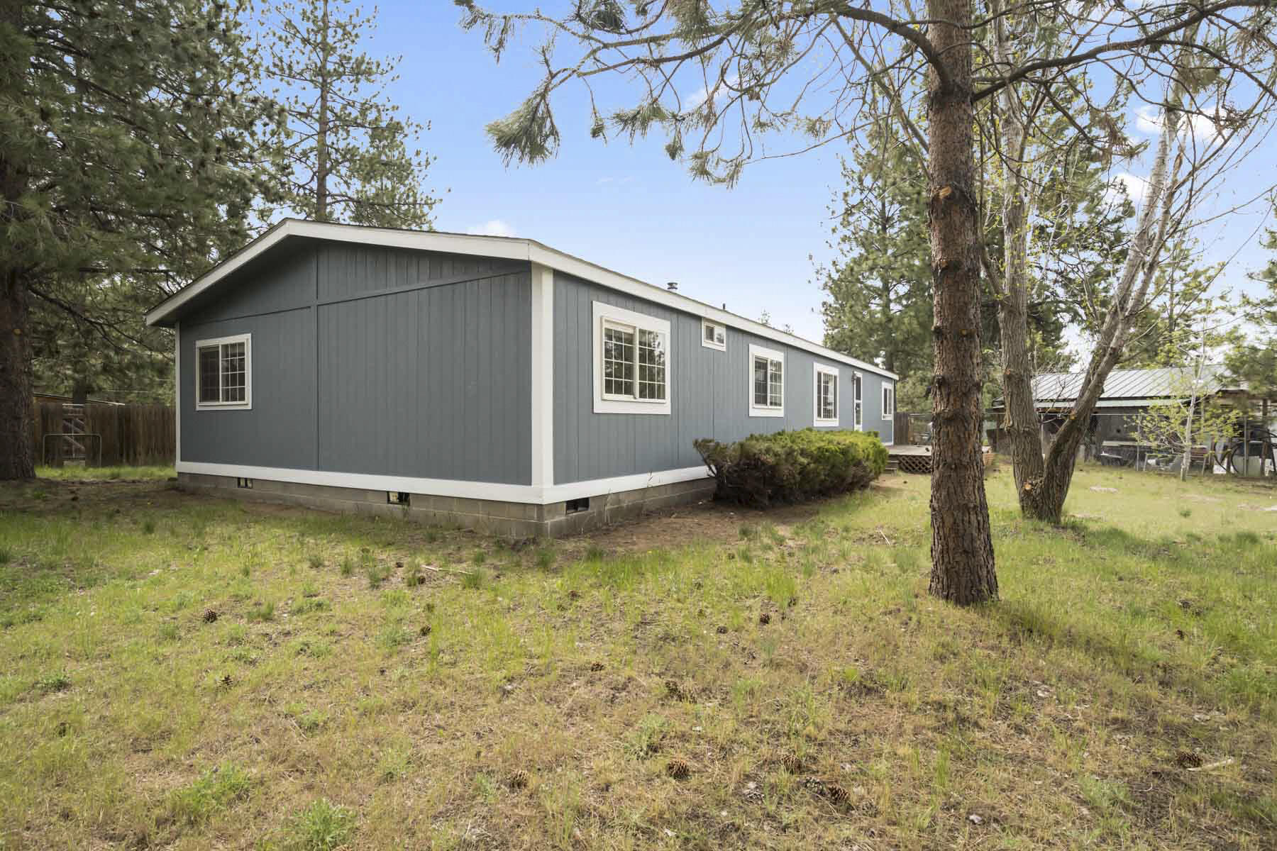 60281 Cinder Butte Road Bend, OR 97702 - Photo 3 of 38 JH5_6895