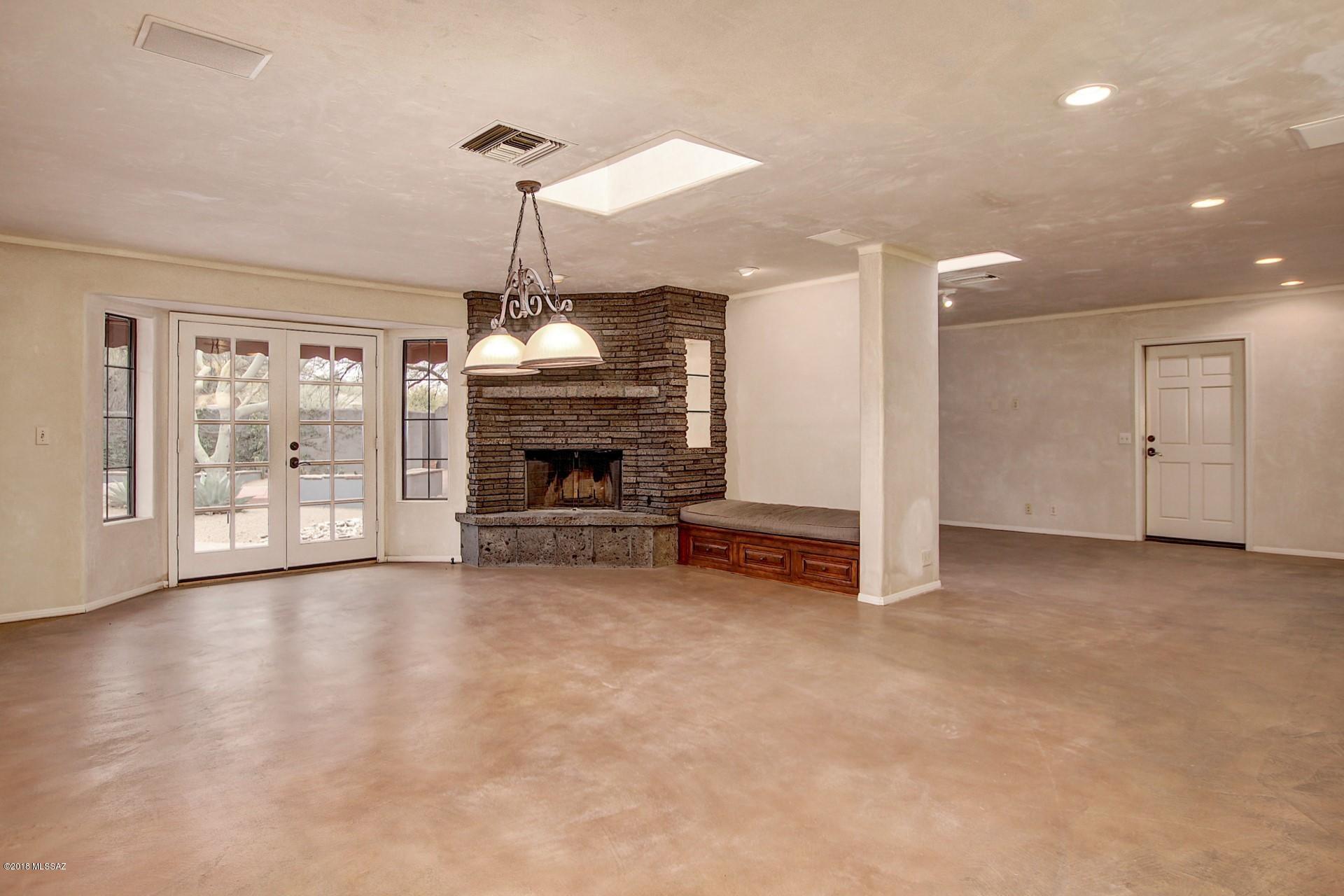 5711 East Fort Lowell Road Tucson, AZ 85712 - Photo 27 of 47 Gallery Image 27