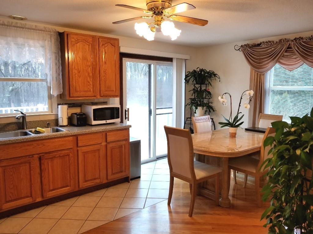 132 Meadowbrook Road Agawam, MA 01001 - Photo 4 of 28 Gallery Image 4