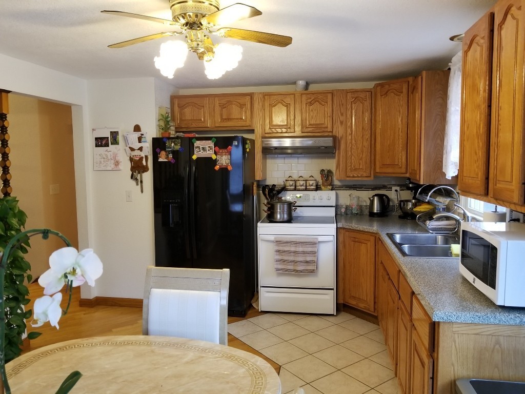 132 Meadowbrook Road Agawam, MA 01001 - Photo 5 of 28 Gallery Image 5