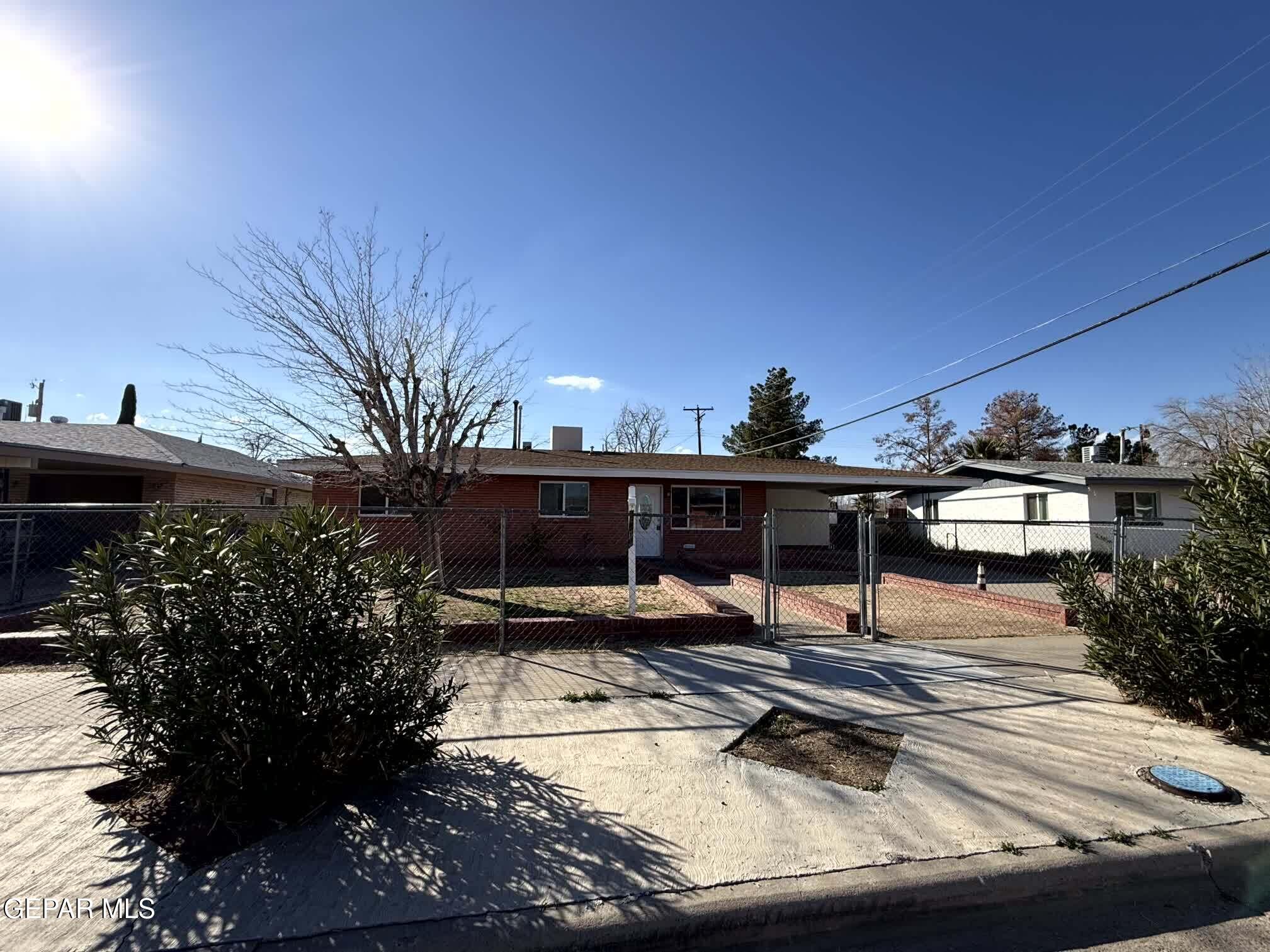 2801 Hawick Road El Paso, TX 79925 - Photo 2 of 29 IMG_3600 2