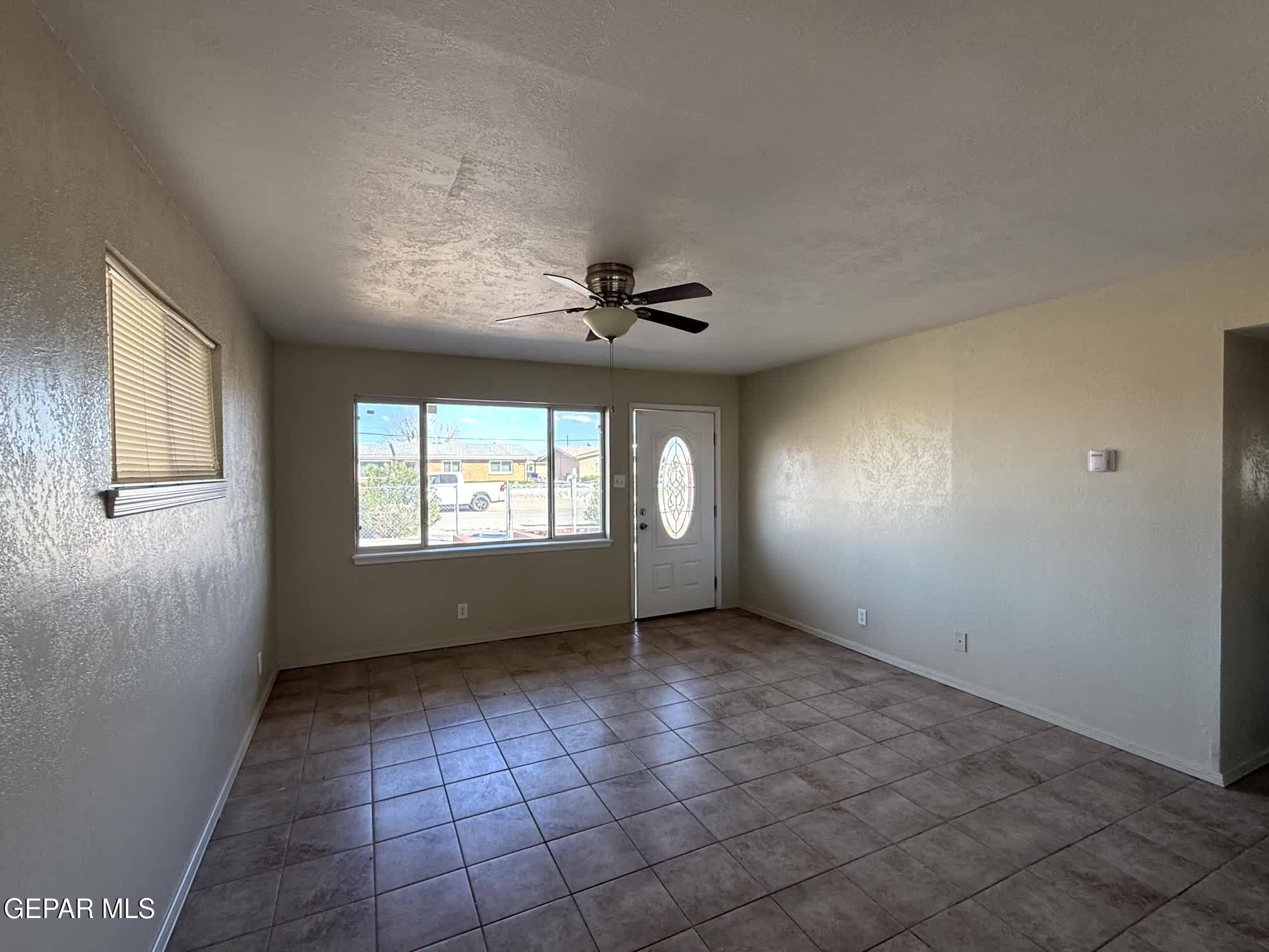 2801 Hawick Road El Paso, TX 79925 - Photo 3 of 29 IMG_3601 2