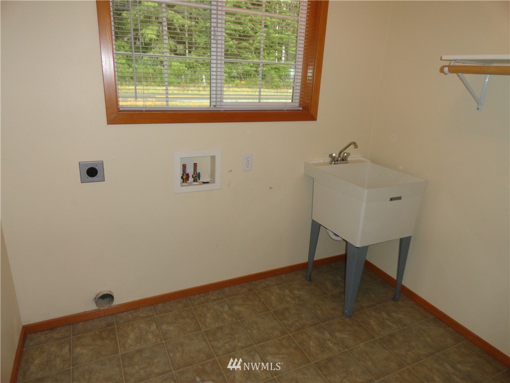 1440 North Summit Road McCleary, WA 98557 - Photo 7 of 23 Gallery Image 7