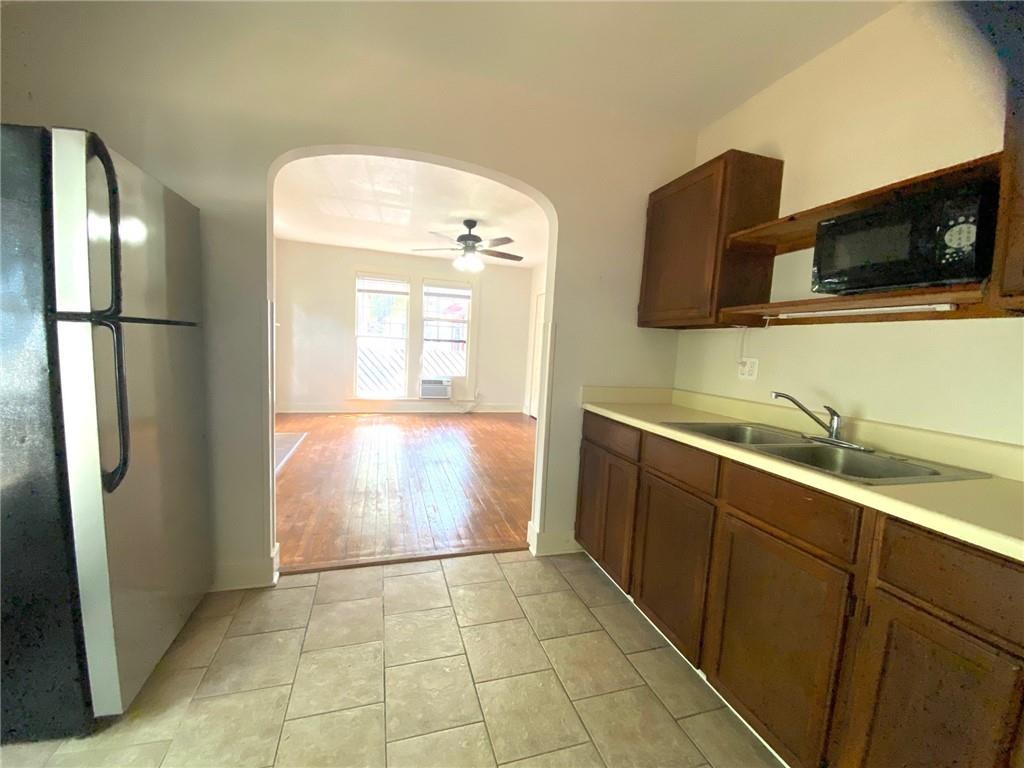 1300 East Cesar Chavez Street, Unit 4 Austin, TX 78702 - Photo 3 of 7
