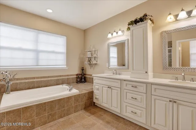 $750,000 | 1 Barbour Court, Unit 1216, Old Bridge, NJ 08857