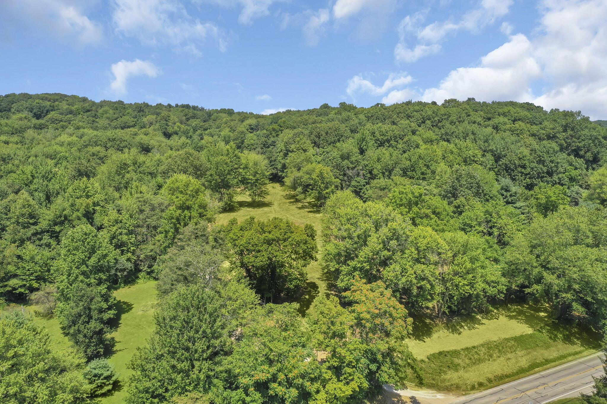 2430 Hamburg Road Southwest Lancaster, OH 43130 - Photo 4 of 38 3-web-or-mls-DJI_0527