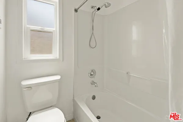 $4,995 | 352 Hargrave Street, Inglewood, CA 90302