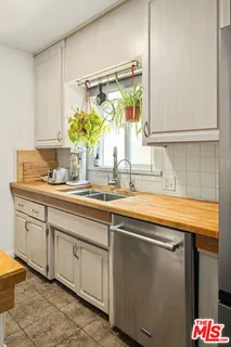 $5,250 | 352 Hargrave Street, Inglewood, CA 90302