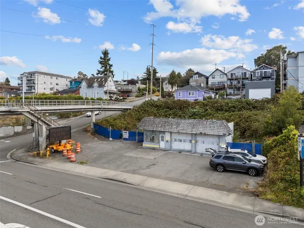 $799,000 | 2501 West Marine View Drive, Everett, WA 98201