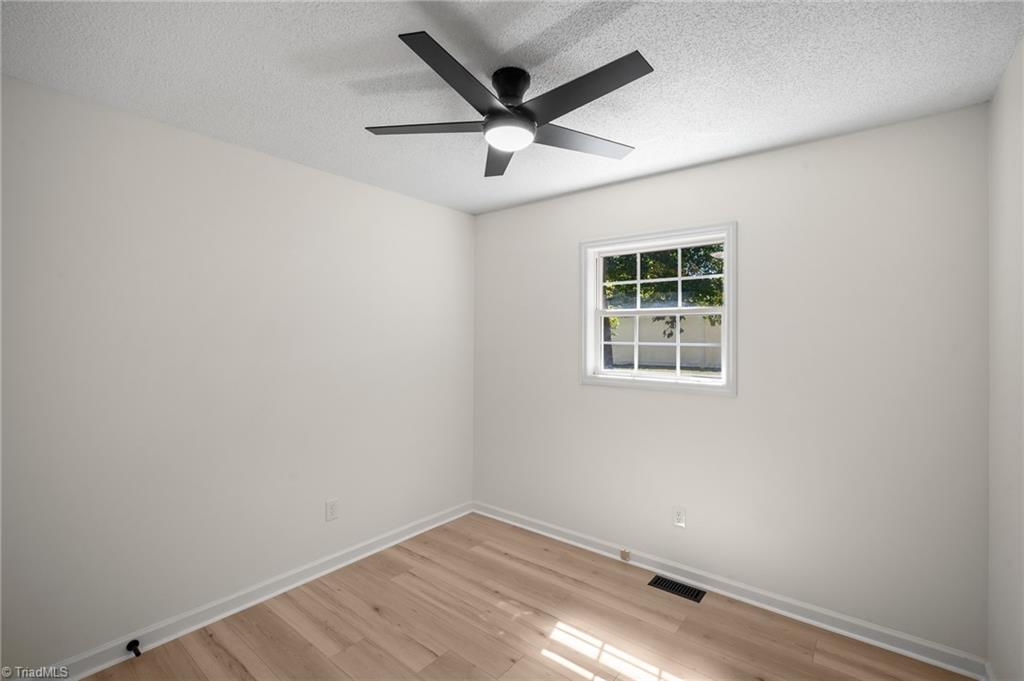 4 Oak Ridge Drive Thomasville, NC 27360 - Photo 13 of 23