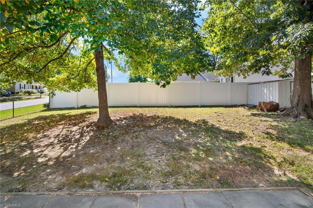 4 Oak Ridge Drive Thomasville, NC 27360 - Photo 19 of 23