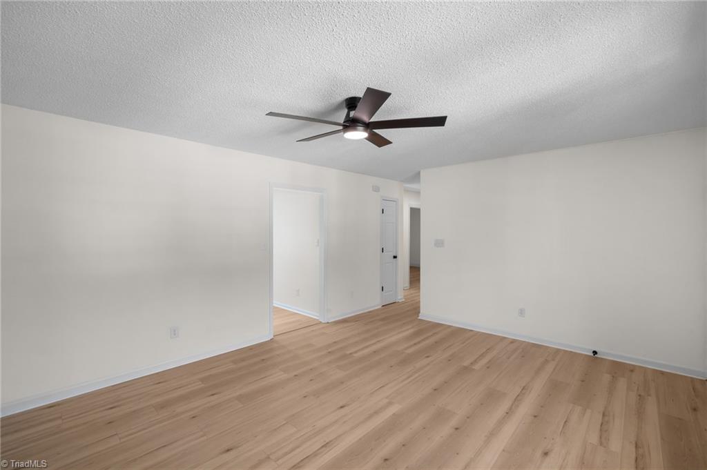 4 Oak Ridge Drive Thomasville, NC 27360 - Photo 4 of 23