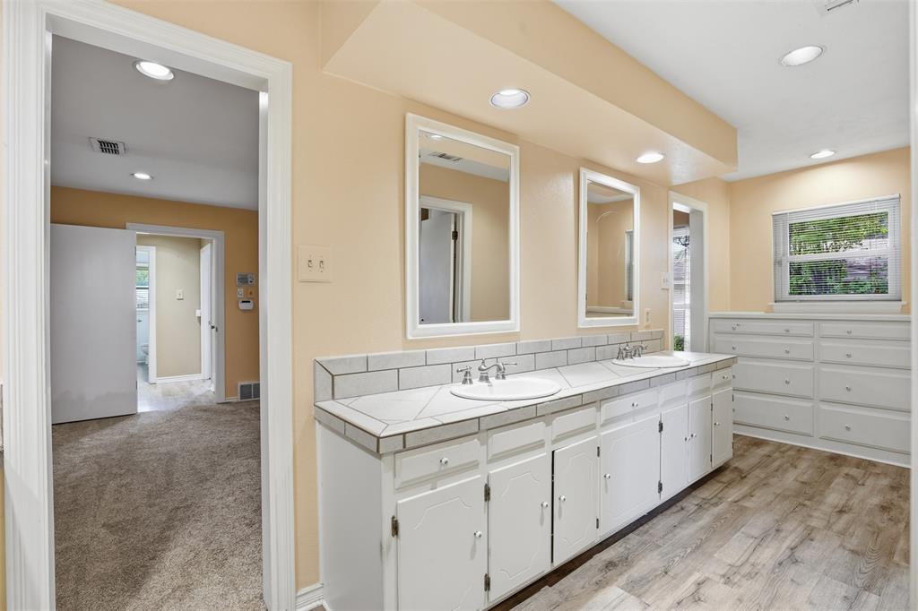 4328 Winding Way Benbrook, TX 76126 - Photo 18 of 30 Gallery Image 18