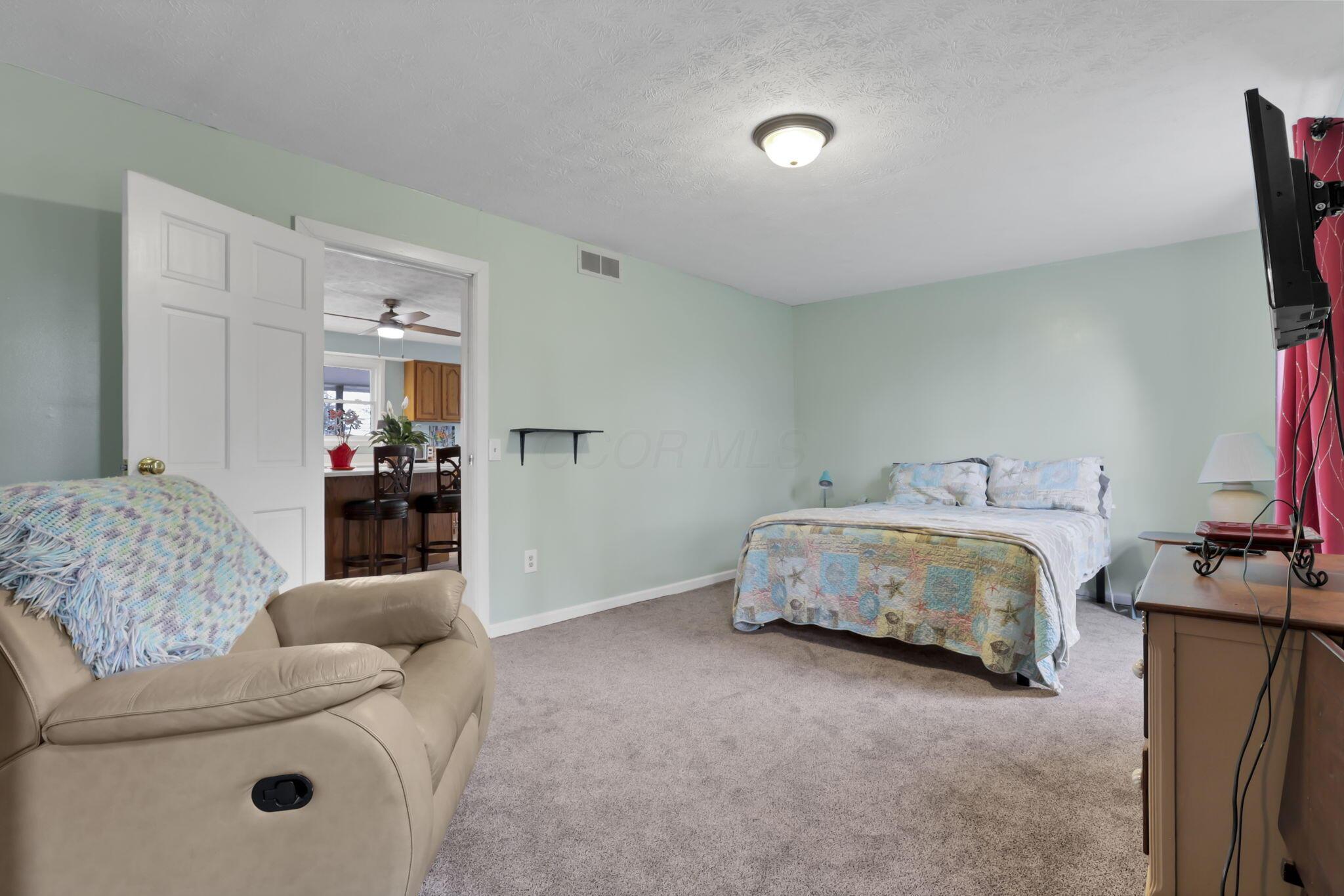 11138 York Road Southwest Baltimore, OH 43105 - Photo 37 of 83 38-web-or-mls-0V3A4952