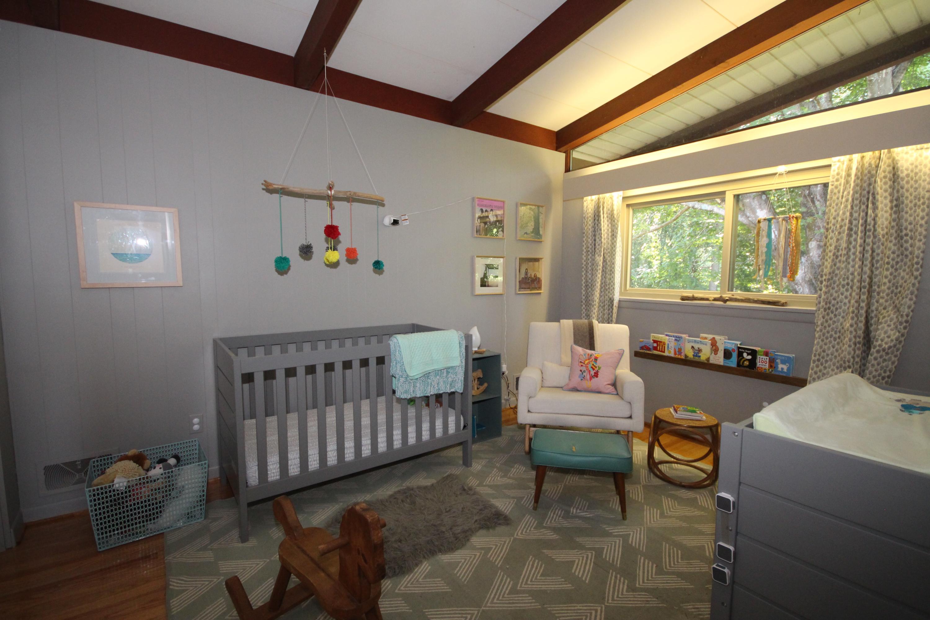 4507 Rosecrest Road Roanoke, VA 24018 - Photo 21 of 41 a bedroom with furniture and a window