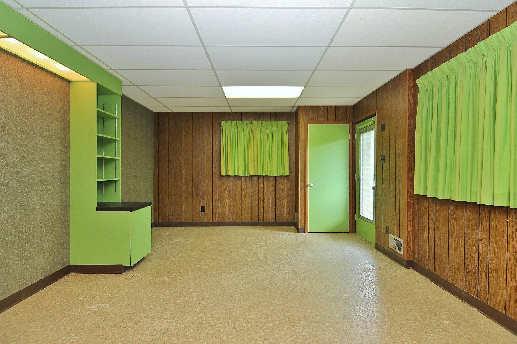 4507 Rosecrest Road Roanoke, VA 24018 - Photo 29 of 41 a view of an empty room with a window