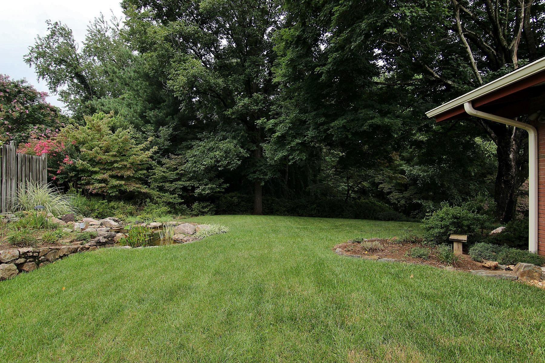 4507 Rosecrest Road Roanoke, VA 24018 - Photo 36 of 41 a view of a backyard