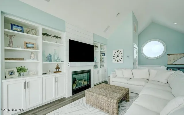 $2,395,000 | 30 Porpoise Place, North Topsail Beach, NC 28460