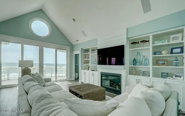 $2,395,000 | 30 Porpoise Place, North Topsail Beach, NC 28460