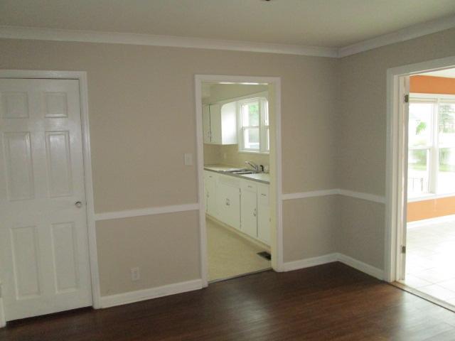 660 South High School Road Indianapolis, IN 46241 - Photo 4 of 18 Gallery Image 4