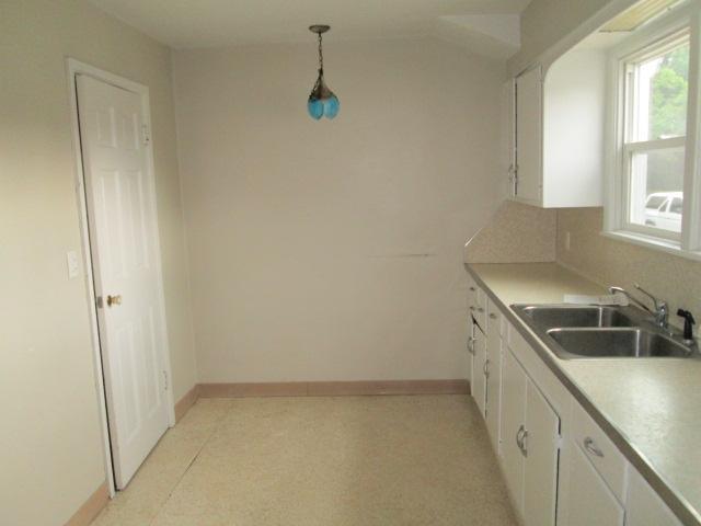 660 South High School Road Indianapolis, IN 46241 - Photo 5 of 18 Gallery Image 5