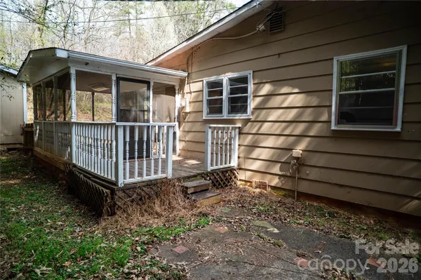 $209,900 | 813 Severt Circle, Lenoir, NC 28645