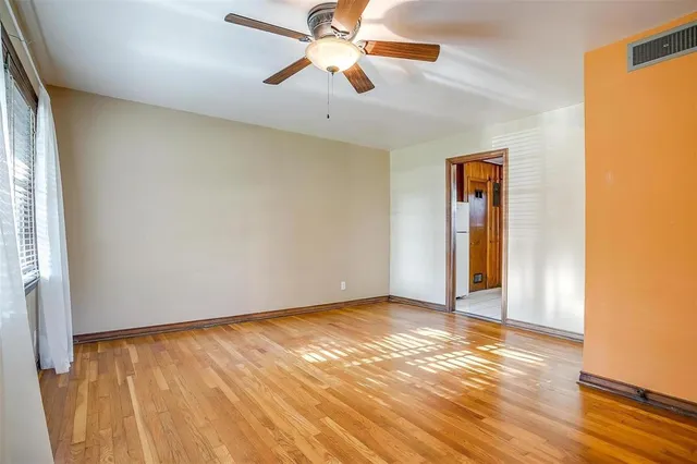 $1,300 | 604 Monticello Drive, Unit 610, Fort Worth, TX 76107