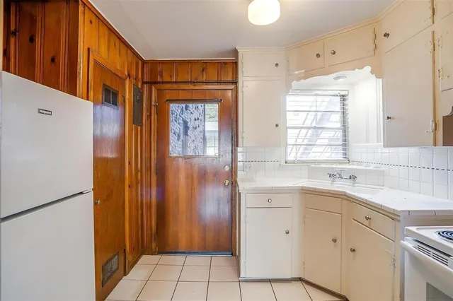 $1,300 | 604 Monticello Drive, Unit 610, Fort Worth, TX 76107