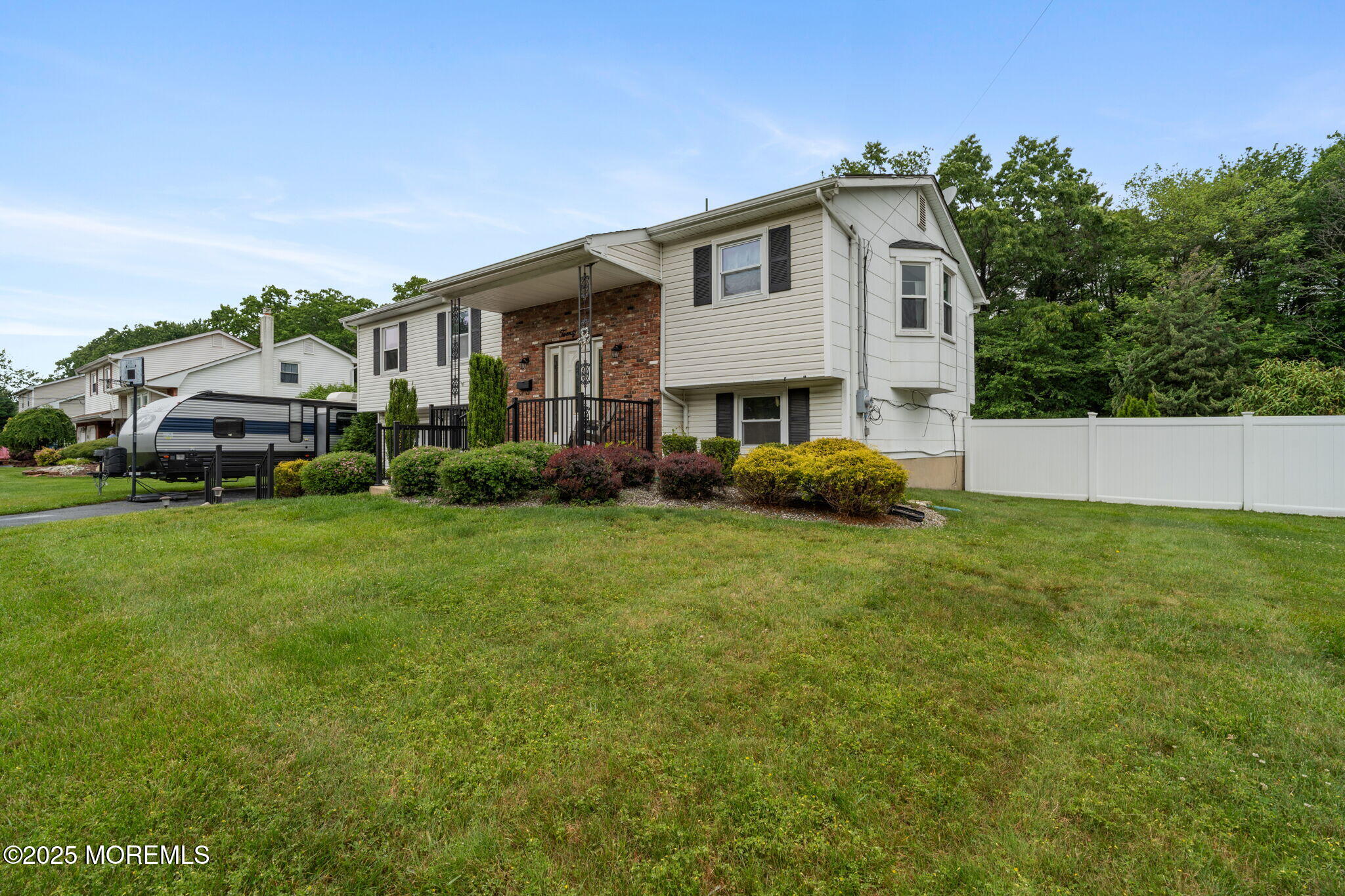 20 Sugar Bush Road Howell, NJ 07731 - Photo 6 of 63 006-original-photo