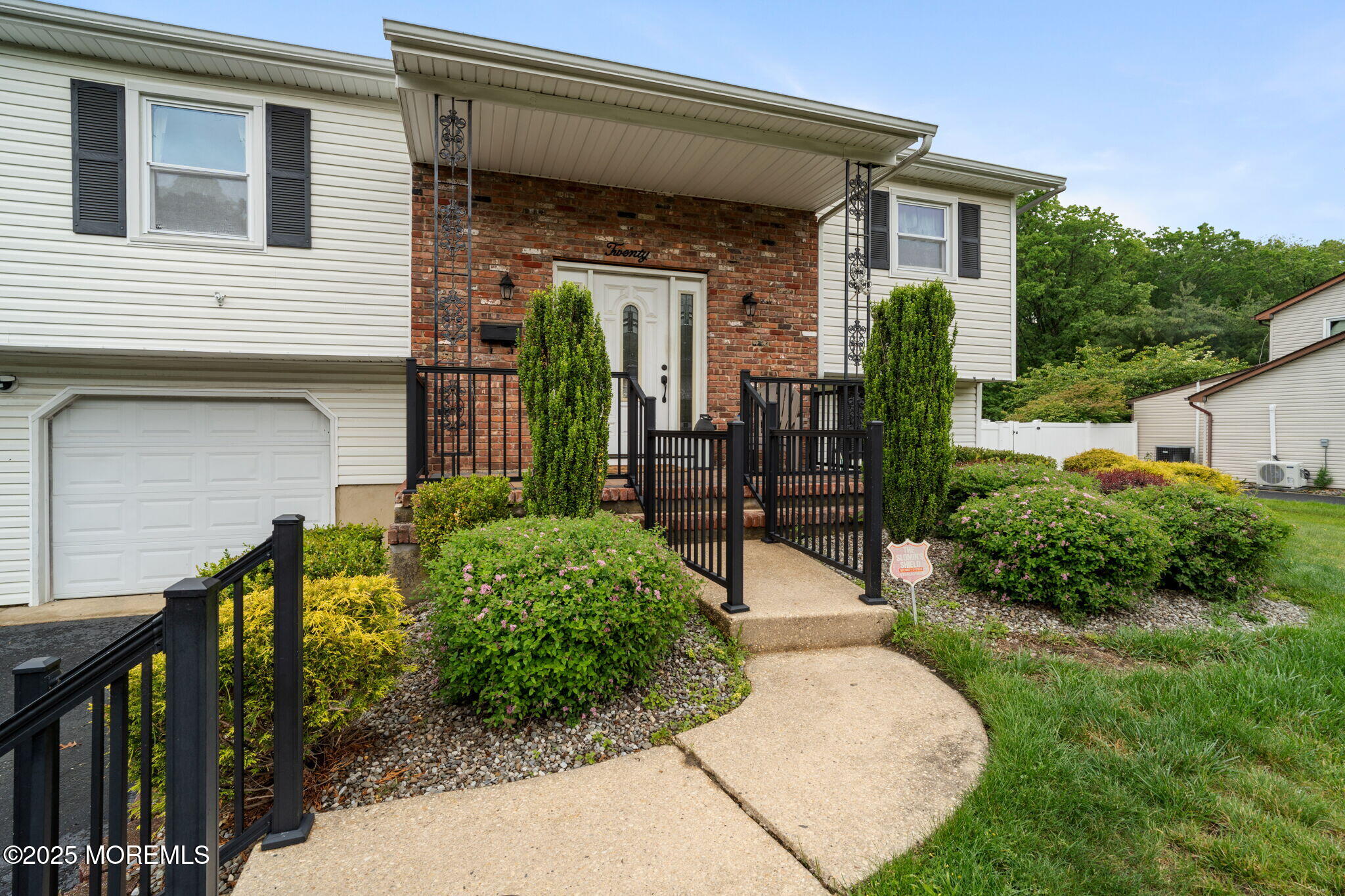 20 Sugar Bush Road Howell, NJ 07731 - Photo 8 of 63 008-original-photo