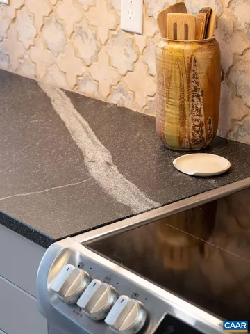 $575,000 | 349 10th Street Northwest, Charlottesville, VA 22903