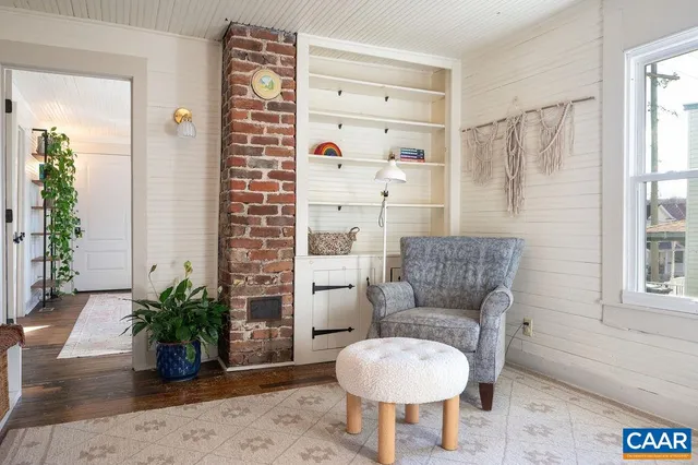 $575,000 | 349 10th Street Northwest, Charlottesville, VA 22903