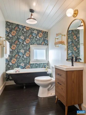 $575,000 | 349 10th Street Northwest, Charlottesville, VA 22903