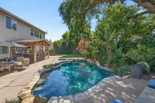 $899,900 | 525 Sherbourne Lane, Lincoln, CA 95648