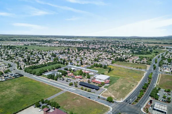 $899,900 | 525 Sherbourne Lane, Lincoln, CA 95648