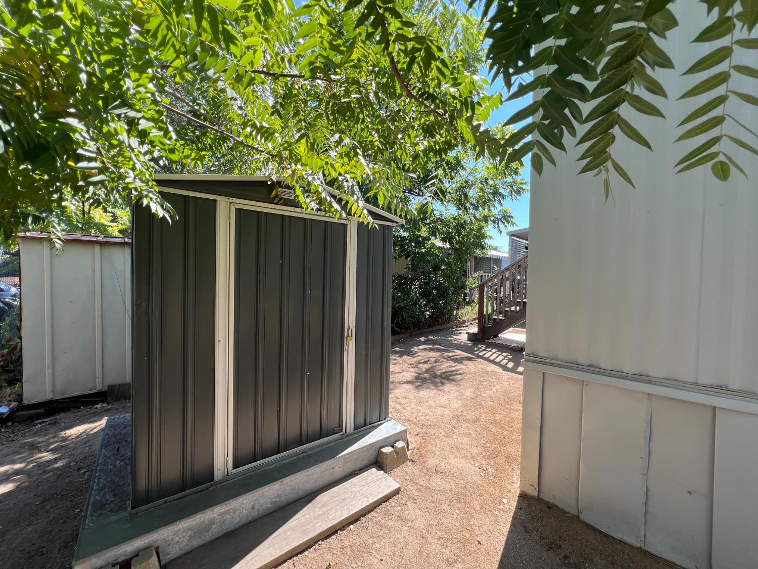 9060 Auburn Folsom Road, Unit 36 Granite Bay, CA 95746 - Photo 14 of 14 a backyard of a house with seating space