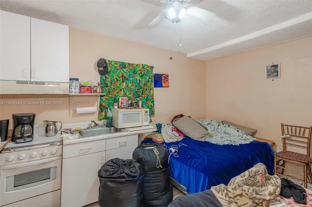 $799,900 | 811 Northwest 24th Court, Miami, FL 33125