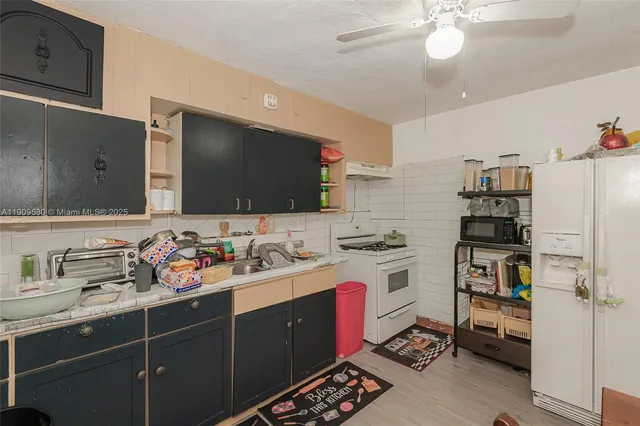 $799,900 | 811 Northwest 24th Court, Miami, FL 33125