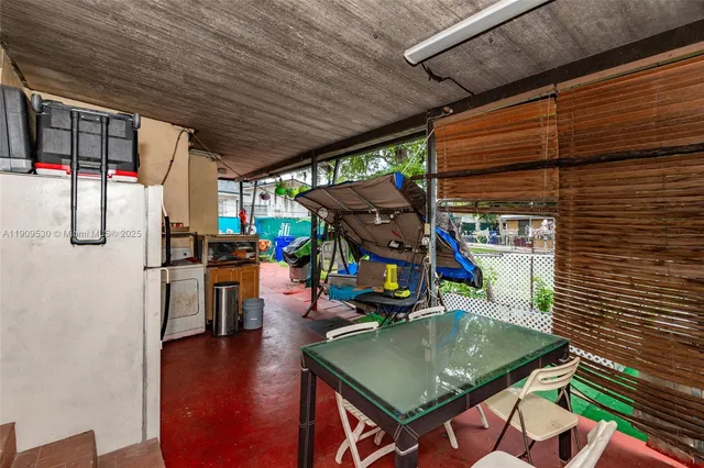 $799,900 | 811 Northwest 24th Court, Miami, FL 33125