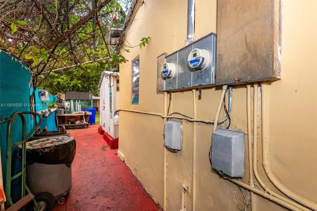 $799,900 | 811 Northwest 24th Court, Miami, FL 33125