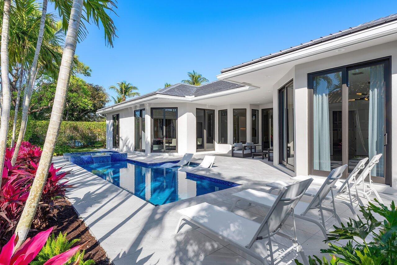 636 Eddy Street Boca Raton, FL 33487 - Photo 22 of 44 a view of a house with backyard and sitting area